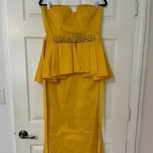 Badgley Mischka yellow evening gown size 10
